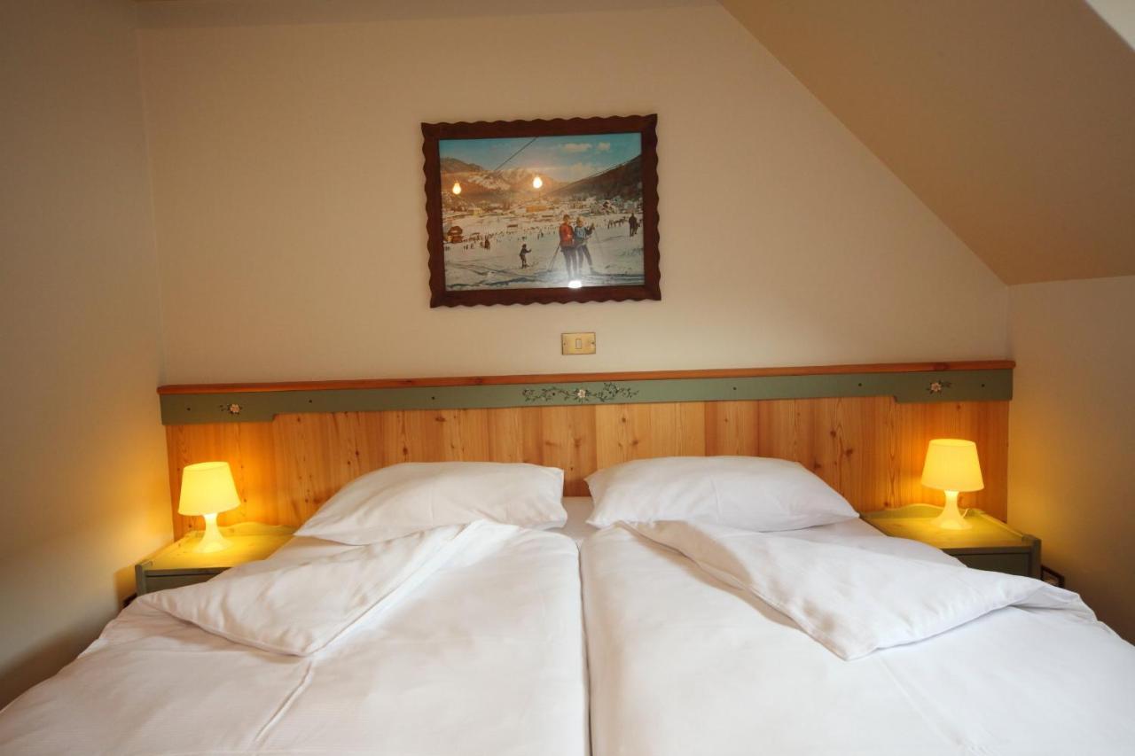 Kronau Chalet Resort Kranjska Gora Luaran gambar